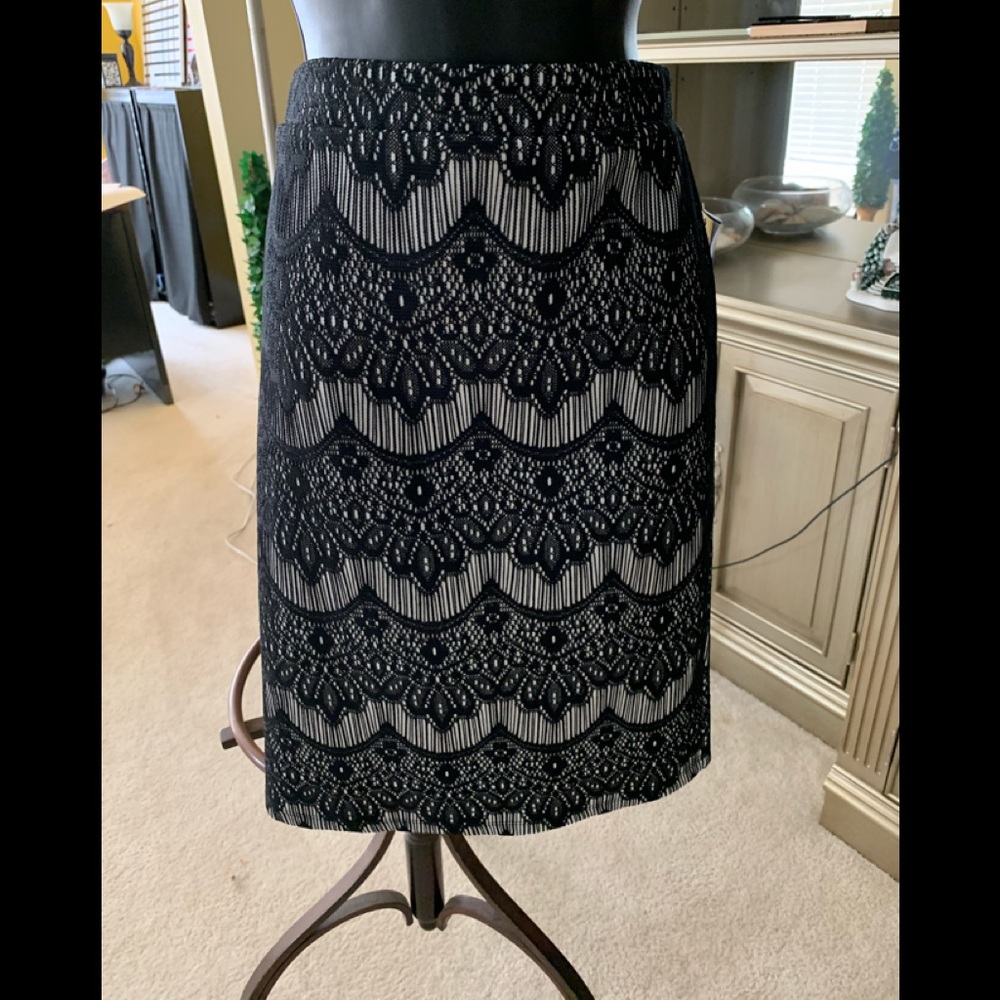 Black and white lace skirt by Melisa Paige size S